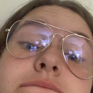 Meet your Posher, Layla